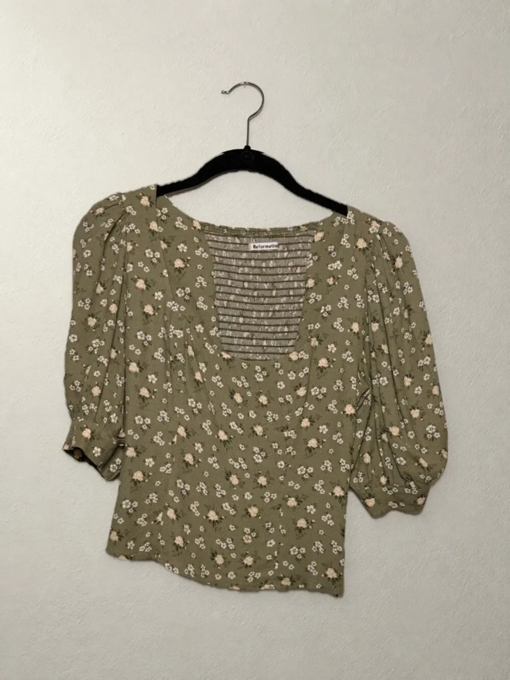Reformation Sage Green Ditsy Floral Smocked Sweetheart Puff Sleeve Top Size 2